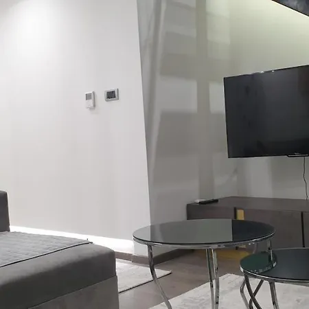 R Apartment